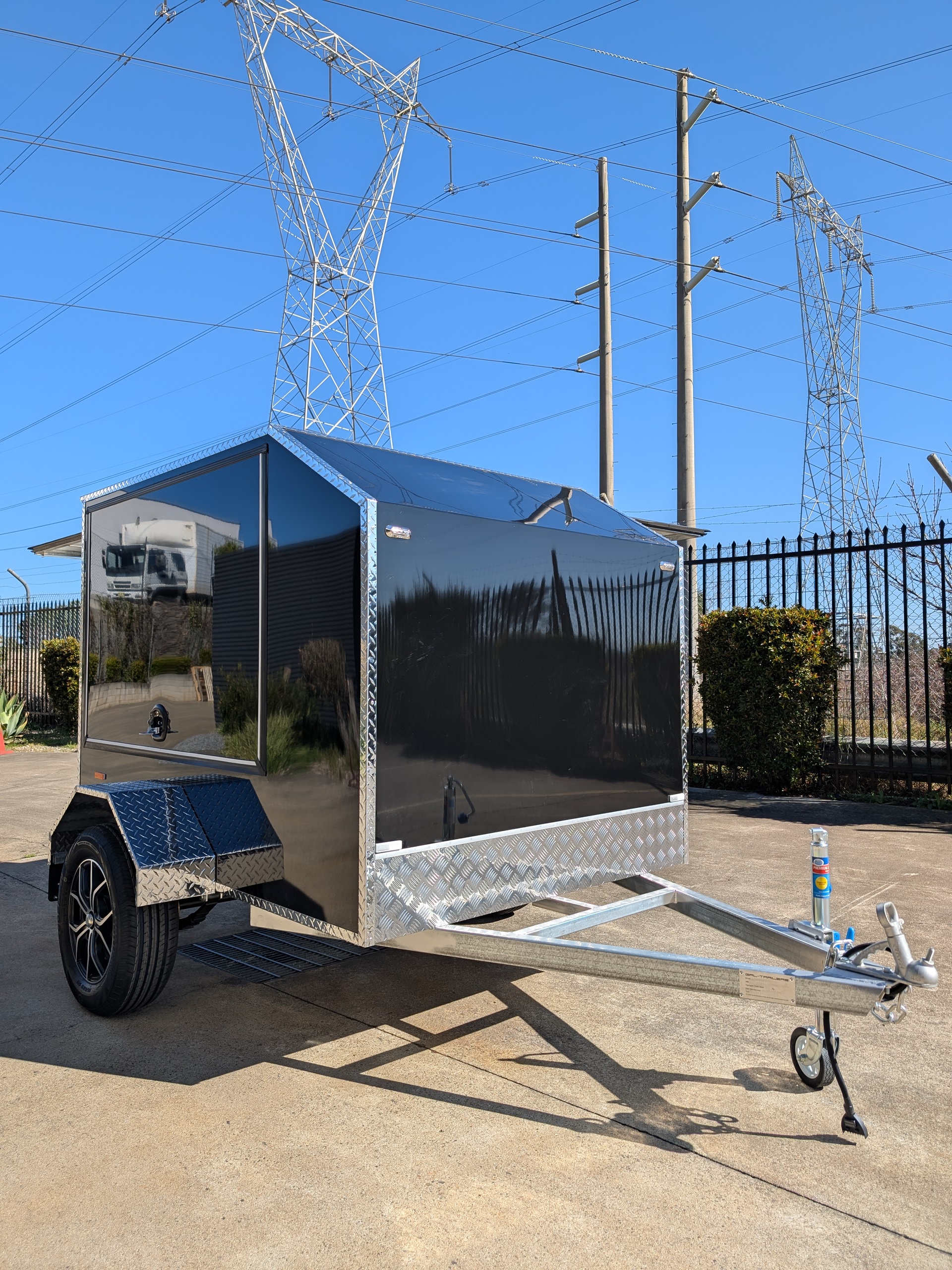 Service trailer